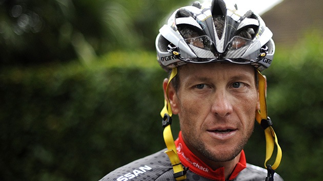 Investigan en España si el ex ciclista Armstrong traficó con sustancias de dopaje