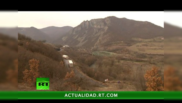Un Puente Que Divide