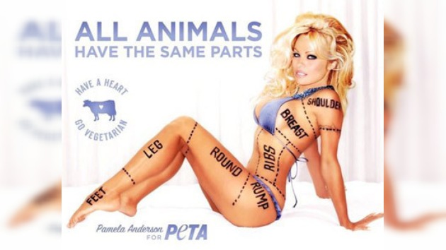 Prohíben por sexista un comercial con "jamón" de Pamela Anderson