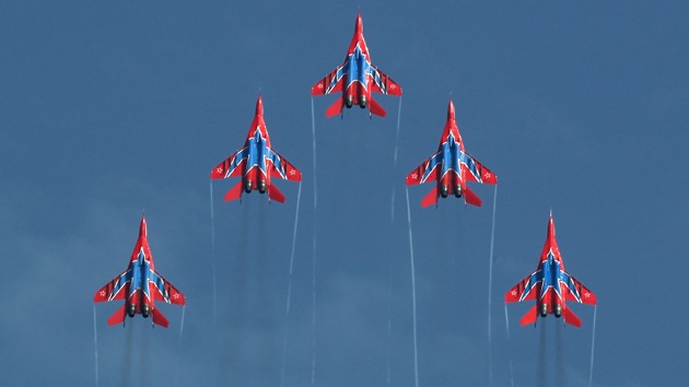 Video, Fotos: Rusia lleva lo mejor de su aviación a la exhibición aérea de Le Bourget