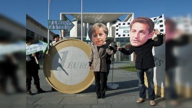 Merkel y Sarkozy desvían su atención de los problemas sociales