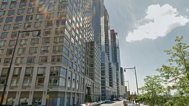 Construyen en Nueva York un edificio con una entrada para "ricos" y otra para "pobres"