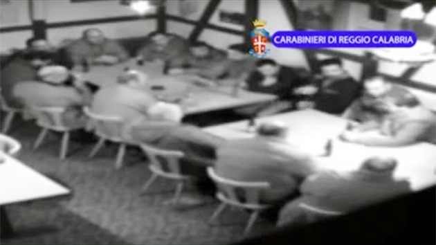 Revelan grabación de una reunión de mafiosos italianos al estilo de 'El Padrino'