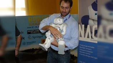 Robots humanoides bailan a lo Michael Jackson en España