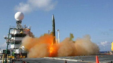 Escudo antimisiles: La OTAN propone a Rusia solo "garantías políticas" de no agresión