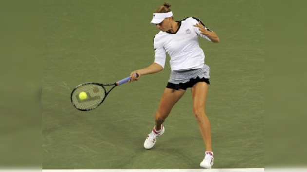 Zvonariova clasifica para los cuartos del US Open, Sharápova fue eliminada