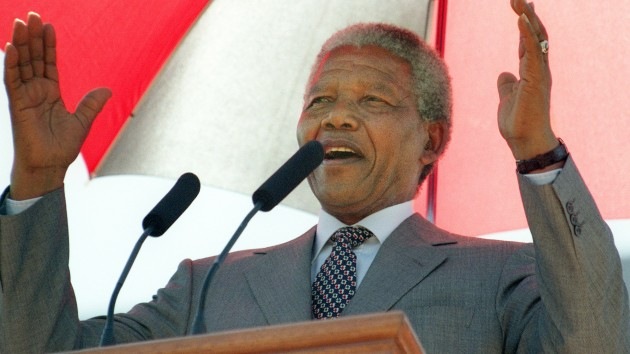 "No puedo olvidar, pero sí perdonar". La filosofía de Nelson Mandela en frases