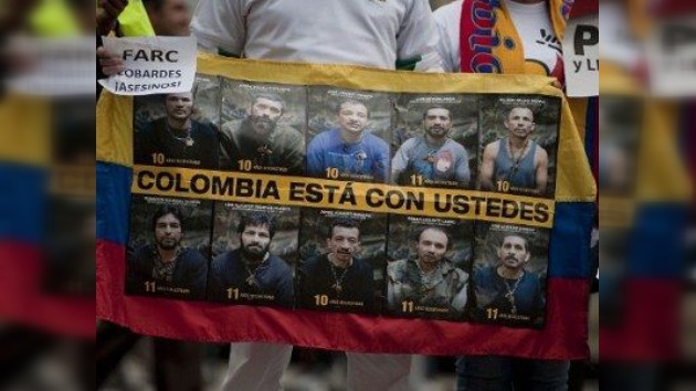 Las FARC liberarán a diez militares y policías a finales de marzo