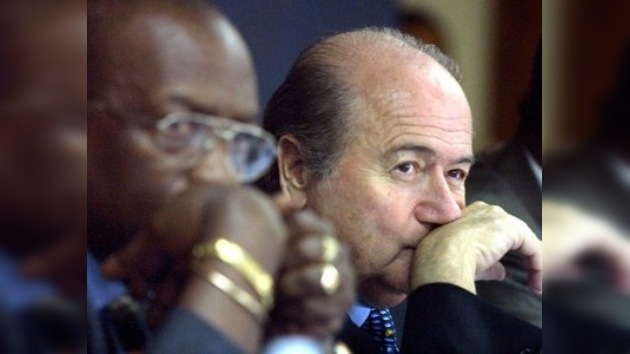 Ex vicepresidente de la FIFA sumerge a Blatter en un nuevo escándalo de corrupción
