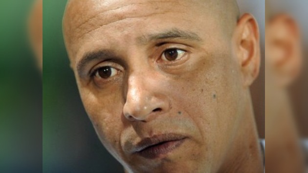 Roberto Carlos podría colgar definitivamente los botines a finales de 2012