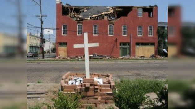 EE. UU. juzga a policías acusados de dos asesinatos tras el huracán Katrina