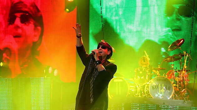 Facebook cumple el sueño de un enfermo de cáncer letal acercándole a Scorpions