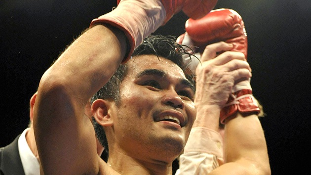 El boxeador Ulises Solís pierde el título de campeón del mundo por una pelea callejera