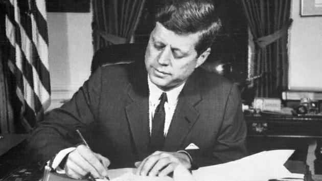 Un video completo del asesinato de John F. Kennedy sacude Internet