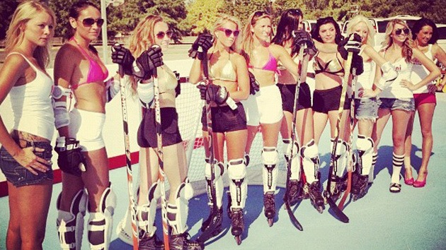 Nace la Bikini Hockey Liga para divertir a los hinchas durante el 'lockout' en la NHL