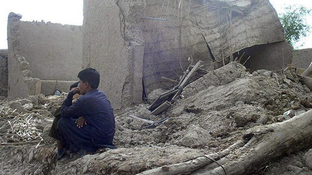 Ascienden a 515 los muertos por el terremoto en Pakistán