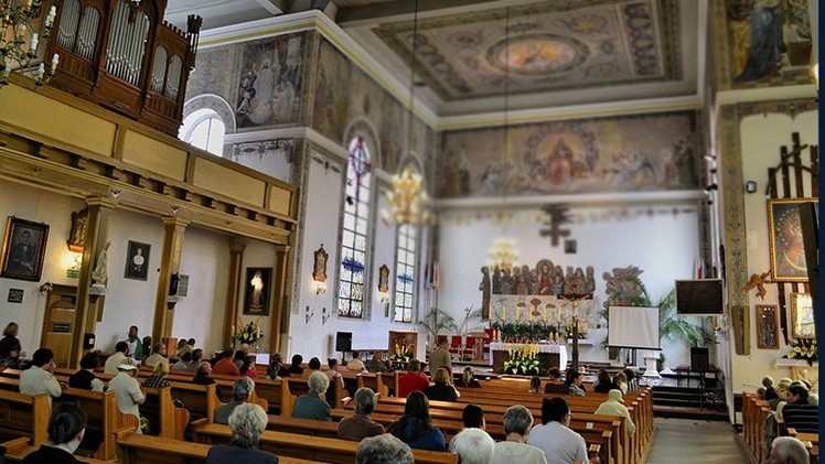 Italia: Un sacerdote deja la parroquia para ser papá