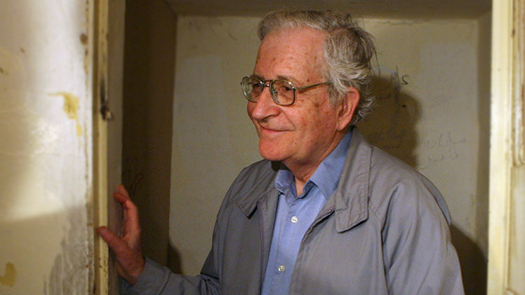 Chomsky: "América Latina va hacia la liberación del dominio imperial"