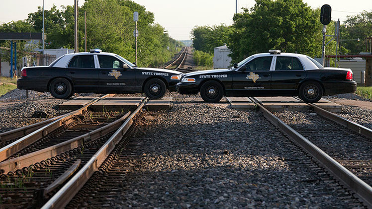 EE.UU.: Un tren con productos químicos descarrila en Texas