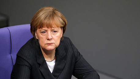 Alemania: Acusan a Merkel de "apoyar a los nazis en Ucrania" y protestan contra la OTAN