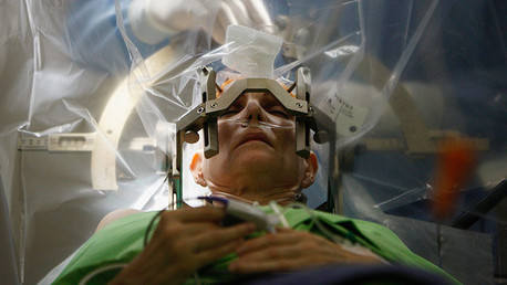 Pentágono pretende desarrollar 'discos duros' para implantarlos en el cerebro