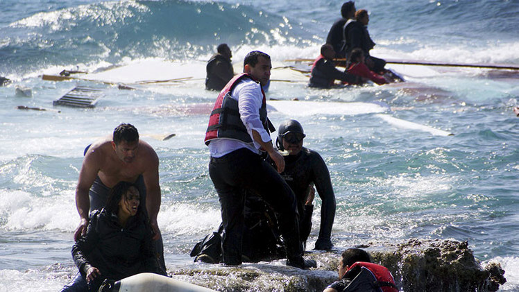 Ahogarse: la única oportunidad de mejorar su vida que tienen los migrantes africanos (FOTOS)