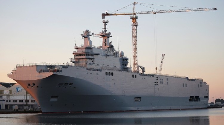 Diputado francés: Negativa de entregar los Mistral a Rusia es un doble error de Hollande