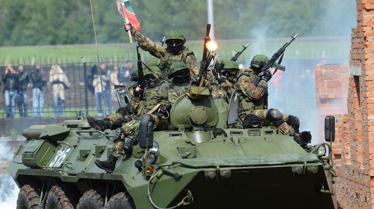 Al volante de tanques: Rusia abre al público el primer 'tankódromo'