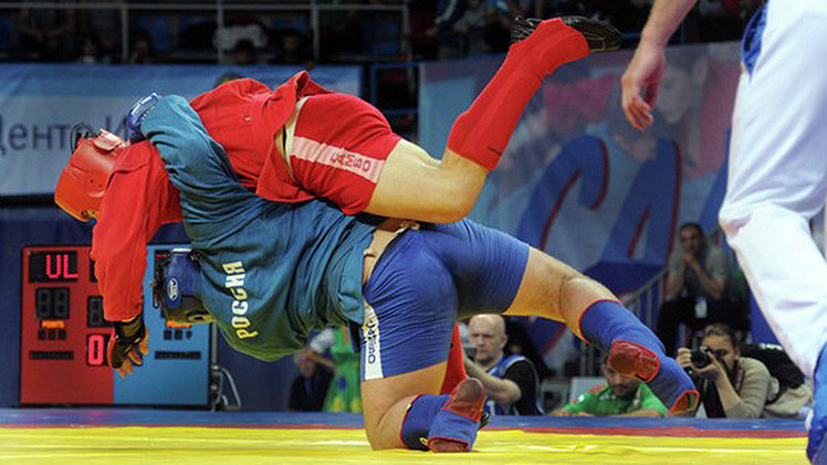 Deportistas rusos enseñan sambo a agentes de Inteligencia de México