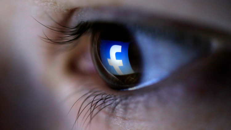 India: Queman vivo a un periodista por denuncias en Facebook contra un político local