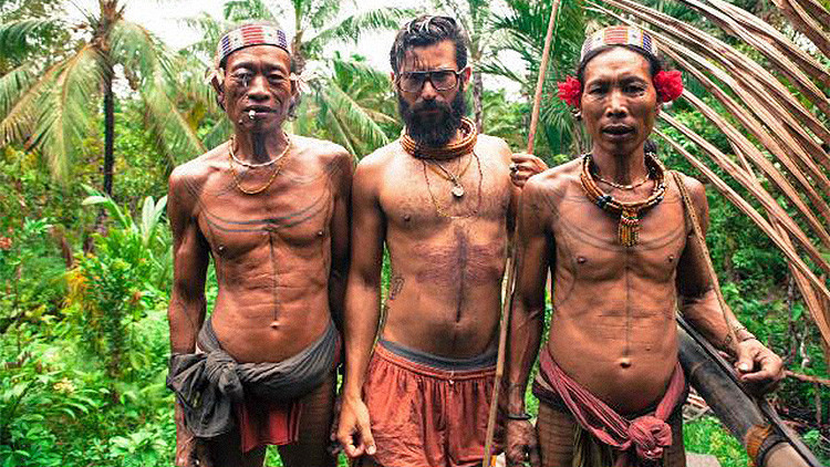 "¡Viajen sin pensar en el mañana!": Cómo un fotógrafo español hizo de su vida una odisea