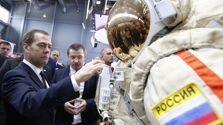 Presentan en Rusia el traje espacial más innovador del mundo