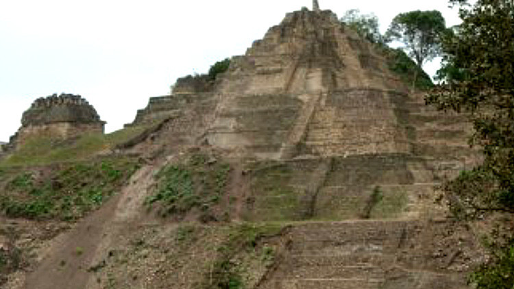 La pirámide de Toniná es ahora no solo la más alta de México, sino la más grande