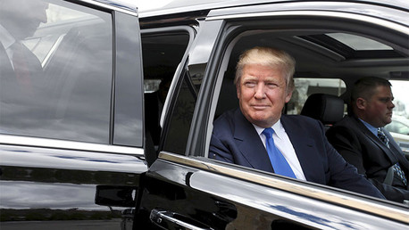 Trump recurre a guardias "subidos a los árboles" tras la fuga de 'El Chapo'
