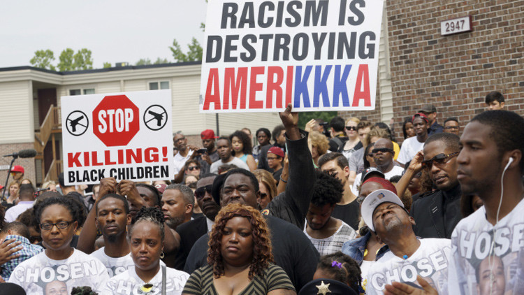 Marcha de protesta en Nueva York a un año de la muerte de Michael Brown