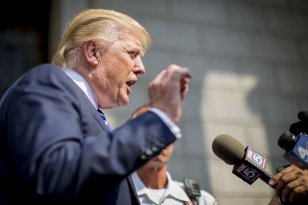 ¿Por qué Donald Trump repite constantemente la misma frase?