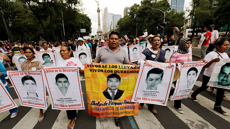 ¿Es falsa la "verdad histórica" sobre el caso Ayotzinapa?