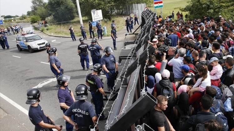 "La UE puede repetir el destino del Imperio romano por la crisis migratoria"