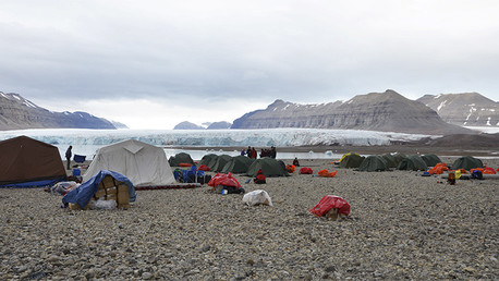 Los verdes de Noruega proponen acoger a los inmigrantes sirios a orillas de Polo Norte