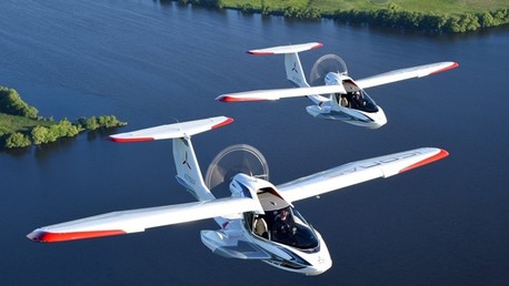 El ICON A5, el avión portátil distinto a todo lo conocido hasta ahora, llega a Nueva York