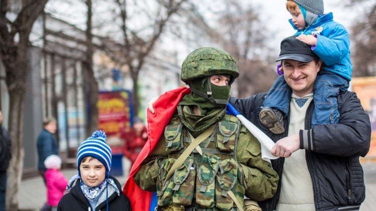 'Gente educada': Rusia crea un código de ética militar para erradicar las groserías en el Ejército