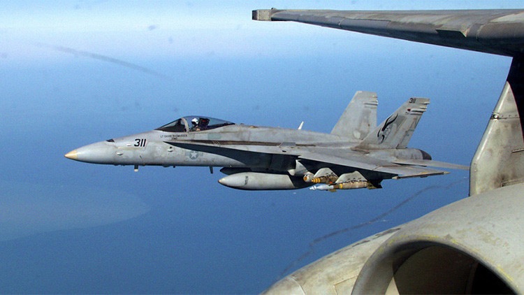 Se estrella un cazabombardero estadounidense FA-18 en el Reino Unido