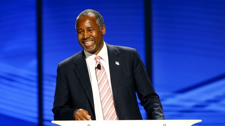 EE.UU.: Ben Carson gana a Trump en las encuestas preelectorales republicanas