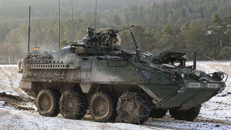 EE.UU. envía por primera vez vehículos blindados Stryker al Círculo Polar Ártico