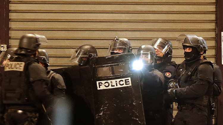 Video: momento del arresto de dos sospechosos durante el operativo de Saint-Denis