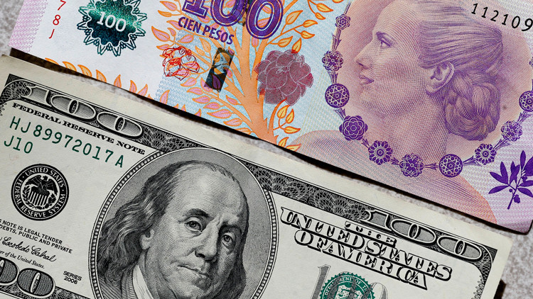 Subida del dólar| En un año el peso se devaluó casi un 75%