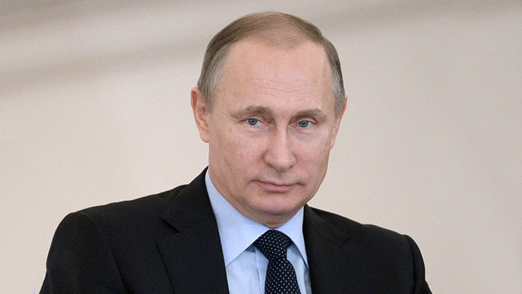Putin: "Rusia ha creado un remedio para el ébola más efectivo que los medicamentos actuales"