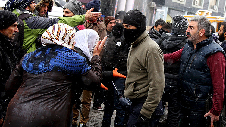 Turquía: Protestas contra el Gobierno por conculcar los derechos de los kurdos