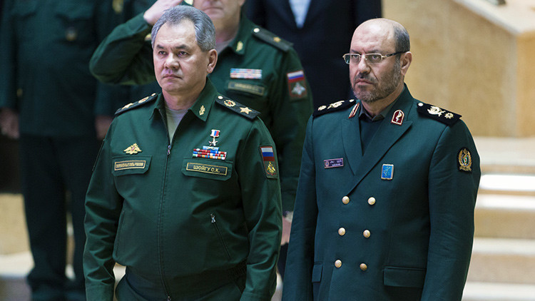 El ministro de Defensa ruso llega a Irán