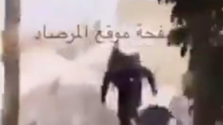 Cazadores cazados: Un tanque sirio aniquila a terroristas con lanzacohetes (Video)